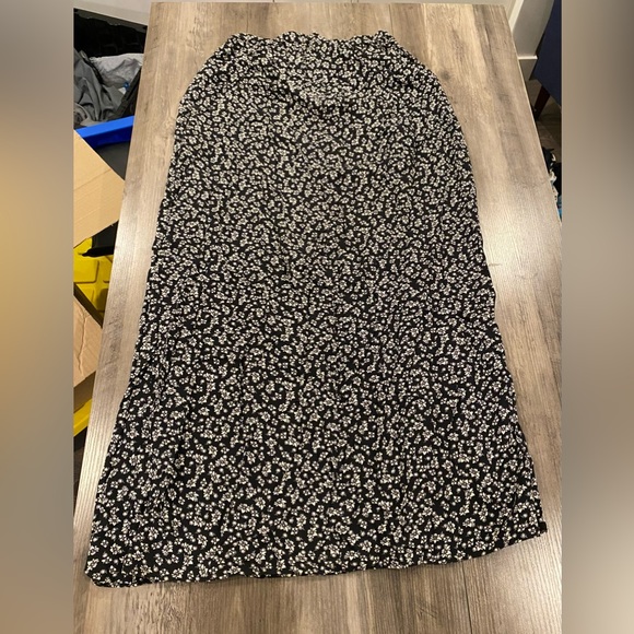 GARAGE Maxi Floral Skirt - Picture 2 of 2